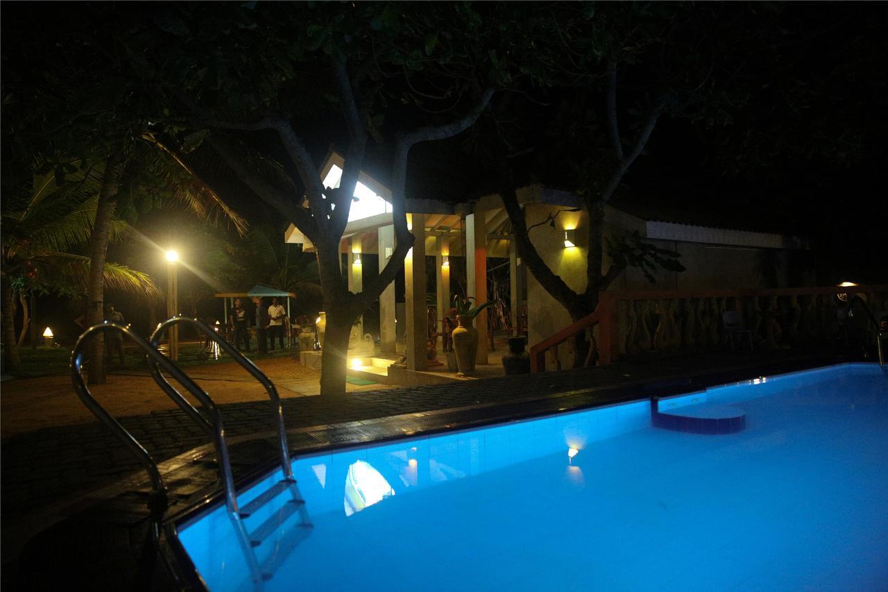 Oasey Ayurveda Hotel Bentota Esterno foto